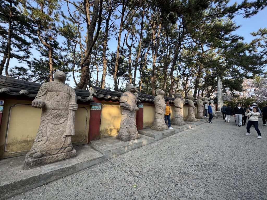 Road to the temple